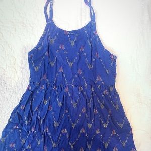 Girls dress blue patterned dress
